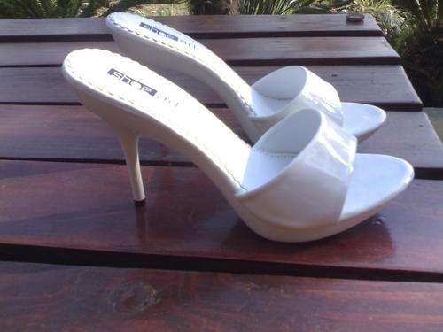 Stunning New white 6 stilletos