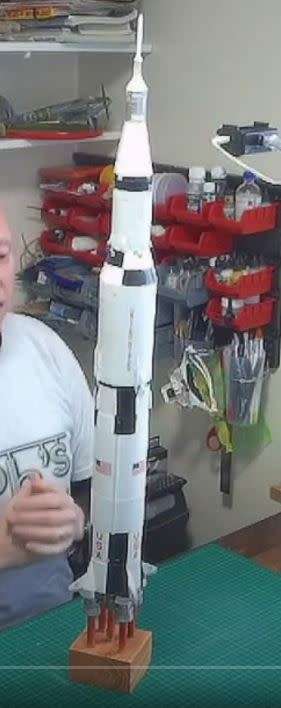 REVELL 1:144 Apollo Saturn V Plastic Model kit HUGE