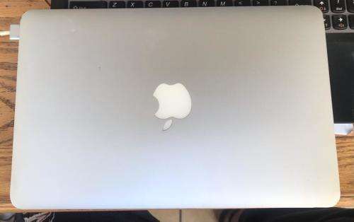 MACBOOK AIR 11` 1,7GHZ (2013) FOR PARTS OR REPAIR