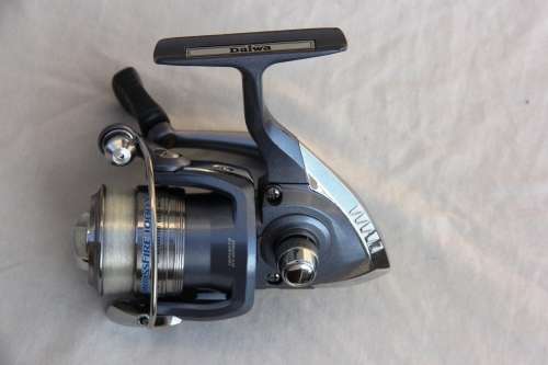 Daiwa CrossFire 1000X Spinning Reel (Fishing)