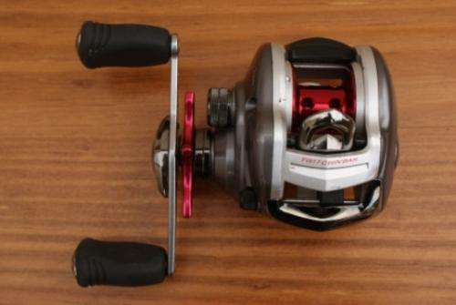 DAIWA MEGAFORCE MF100TSH 7.1:1 BAIT CAST REEL