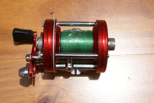 VINTAGE AMBASSADEUR 6000 BAITCAST REEL
