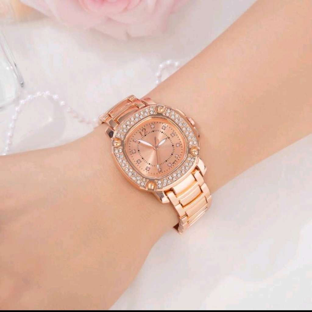 Luxury Women`s Wristwatch Full Starry Sky Square Steel Strap Trendy Quartz Watch