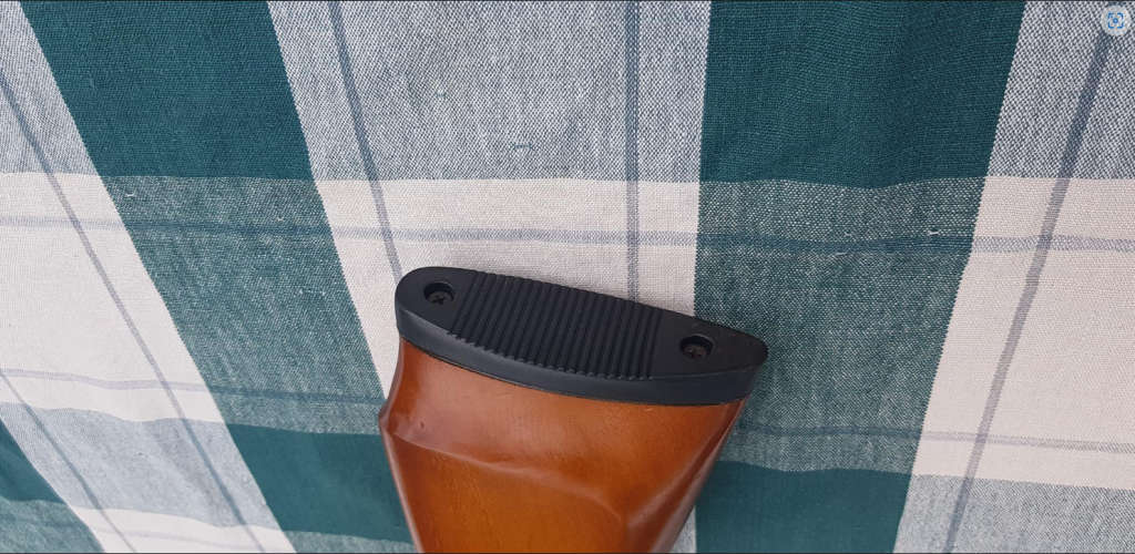 Excellent condition pellet gun with gun bag