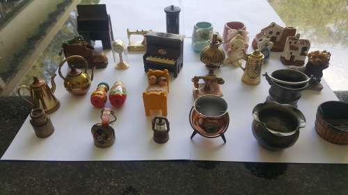 Assorted printers tray items