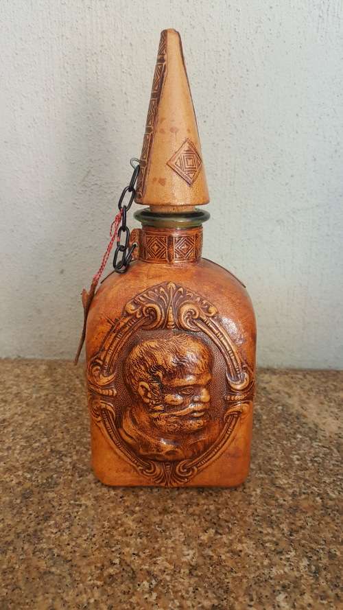 Spanish whisky/liquor decanter