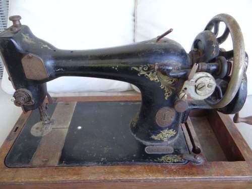 SINGER Sewing Machine 1918 Vintage