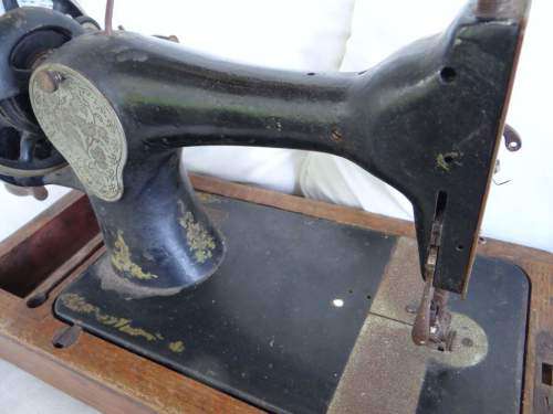 SINGER Sewing Machine 1918 Vintage