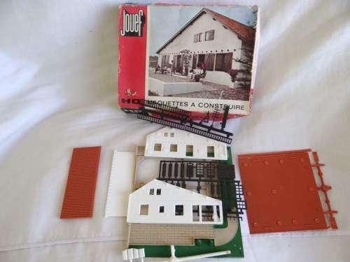 Jouef and Pola Model Kits