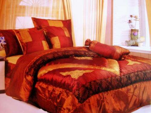 7-PIECE ORIENTAL QUILT SET