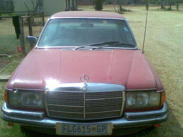 Mercedes Benz 350SE. 1973. W123. Red.