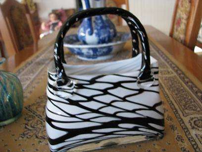 MURANO BLACK & WHITE HANDBAG/VASE