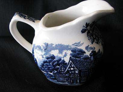 MILK JUG : ENGLISH COUNTRY INNS : GRINDLEY
