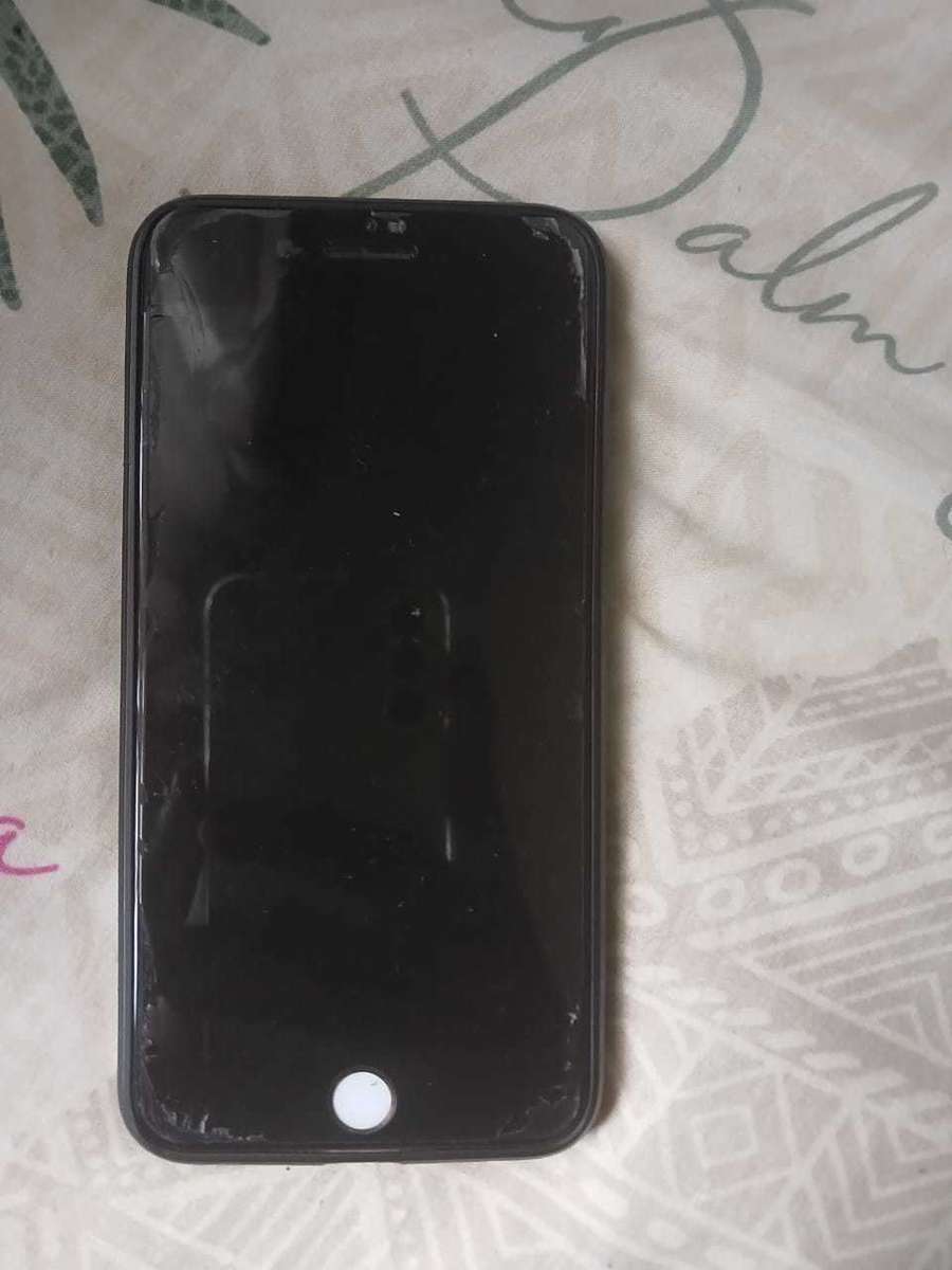 Iphone 8 plus (Read description)