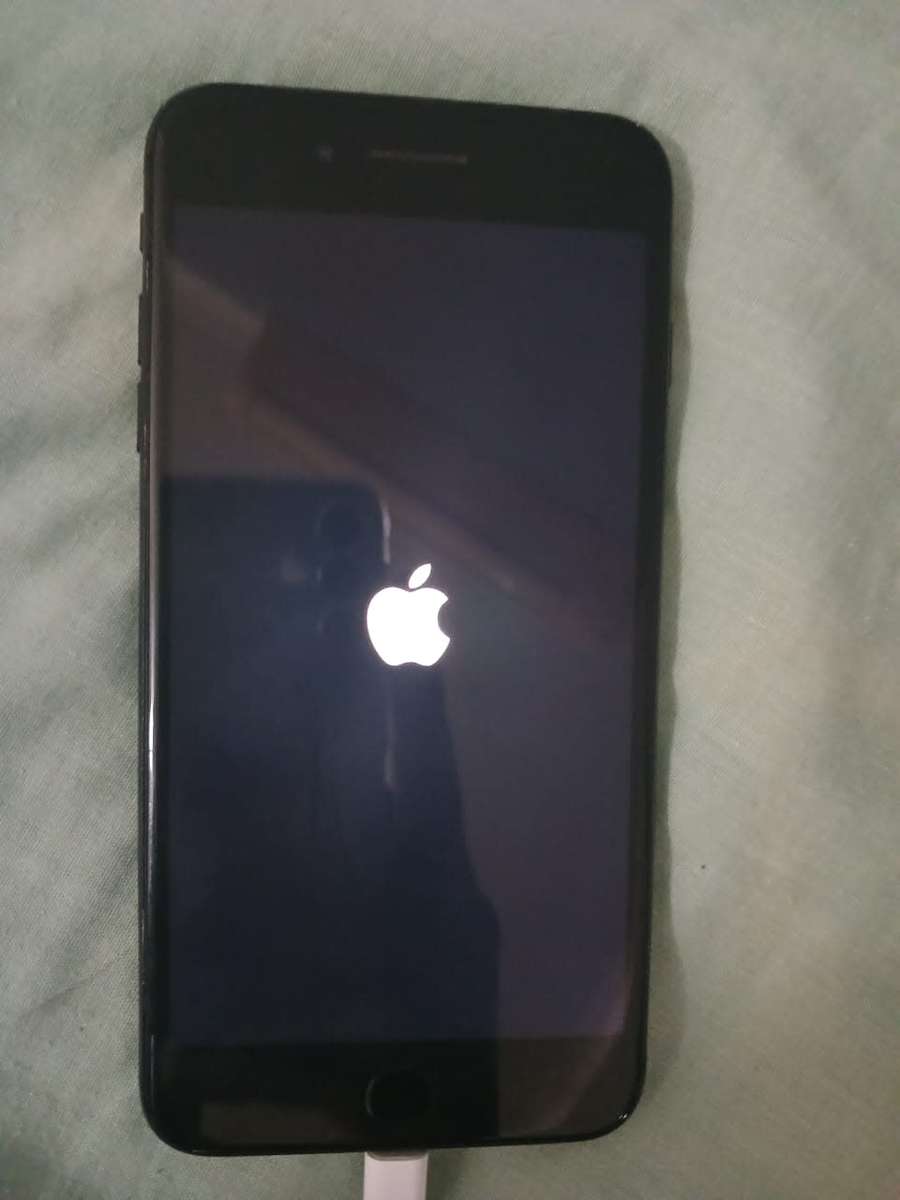 Iphone 7 plus (Read description)