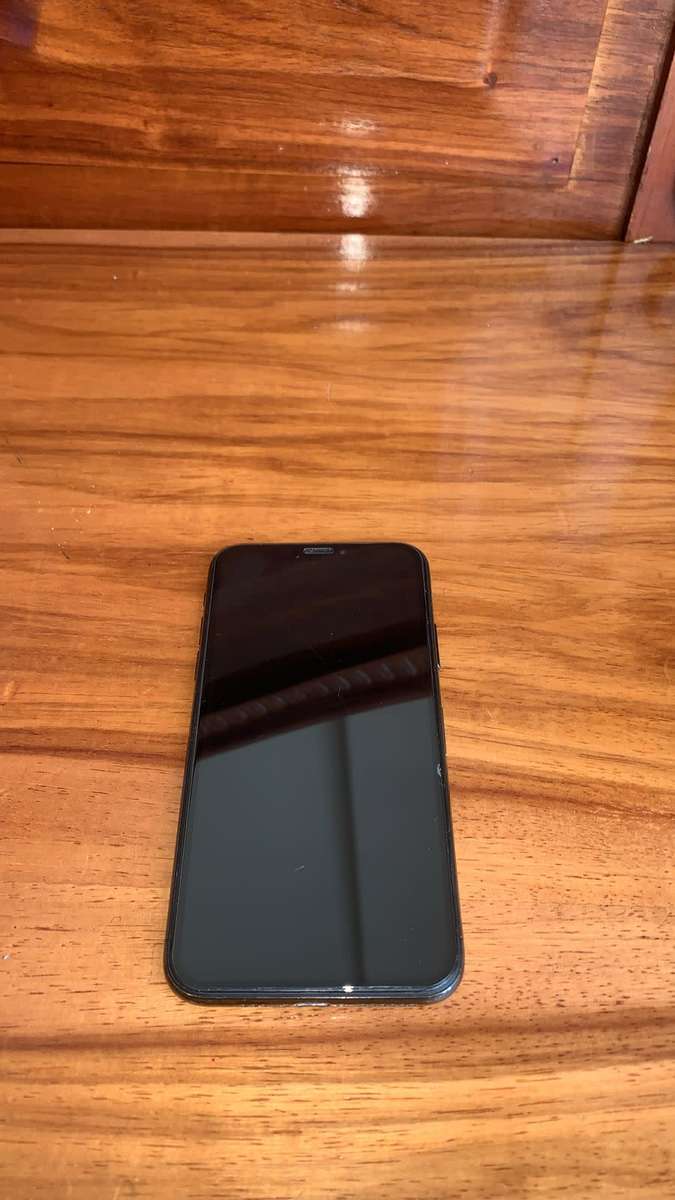 Iphone XS 64gb - Read Description