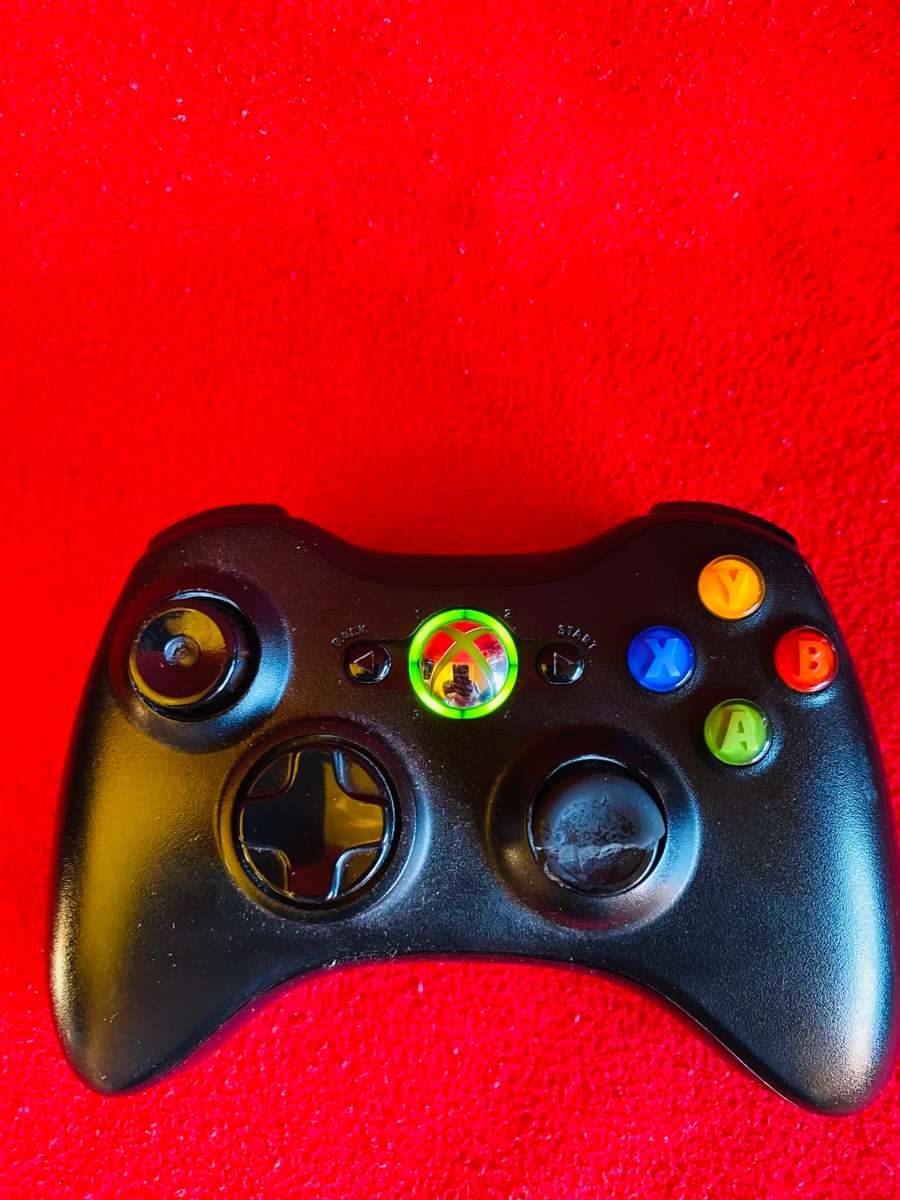Xbox 360 E 4GB