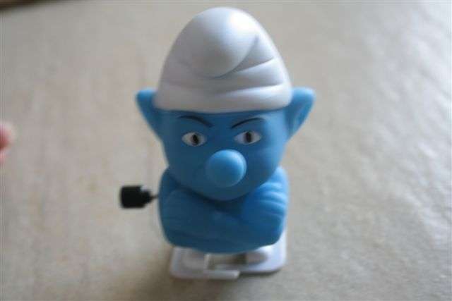 Smurf windup toy