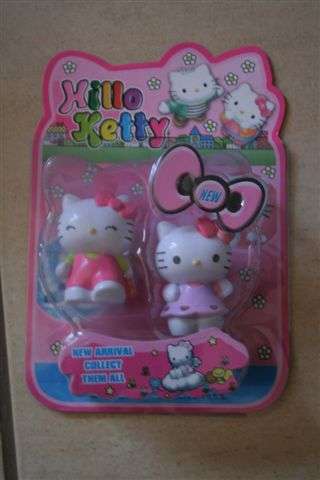 Hello kitty hard plastic figures, perfect to use as caketoppers