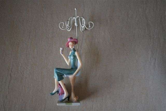 Jewellery stand 23cm high