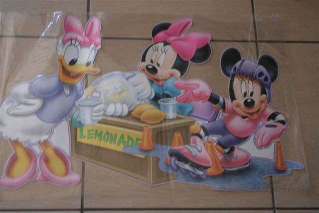 XL Mickey and Minnie mouse wall sticker, Ideal for party decor +-85cm