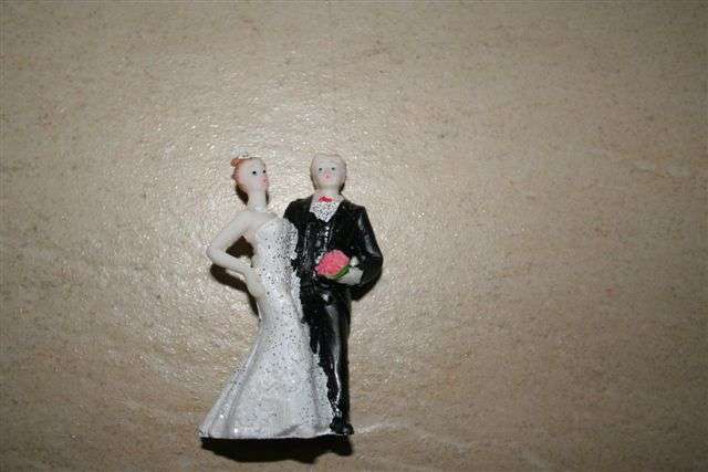 Bride and groom 8cm porcelain cake topper