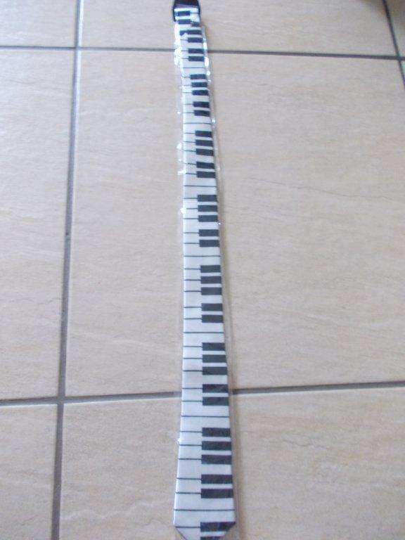 Piano tie