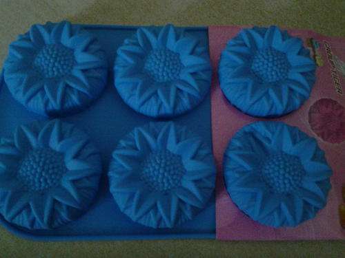 Silicone flower cake mould