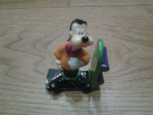 Mickey and friends figurines, perfect to use as cake toppers,  5cm, Goofy