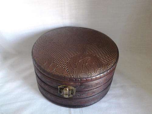 Wooden antique look jewellery box, 16cm 8cm high
