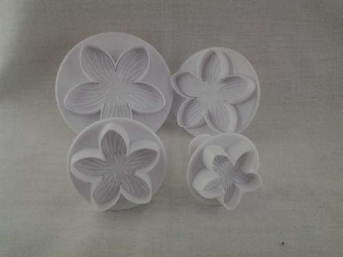 Fondant flower plunger Cutter