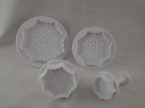 Fondant flower plunger Cutter