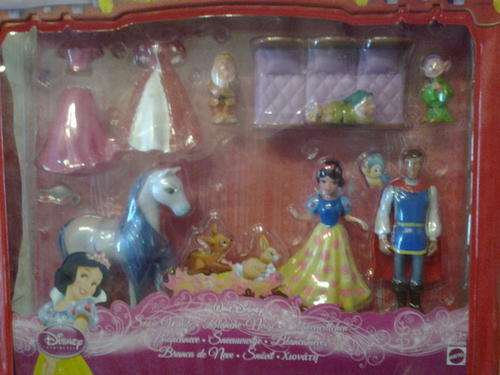 Disney snow white figurine set, was R300 now R200