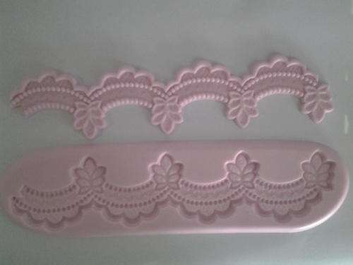 Border Silicone fondant / sugarpaste mould, H