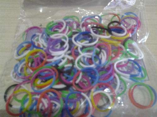 Rainbow Loom bands, 200 per packet
