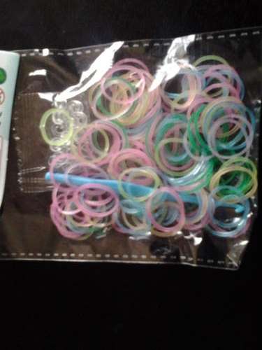 pink Rainbow Loom bands 200 per packet