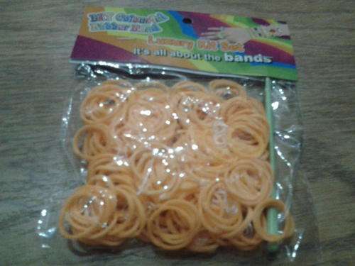 Rainbow Loom bands 300 per pack