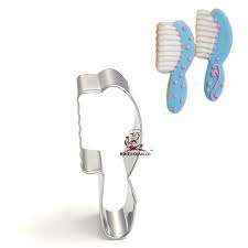 Hairbrush cookie cutter metal, 6.5x2.5cm was R36 now R20