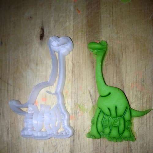ARlo the Good Dinosaur fondant cutter, 4cmx7cm
