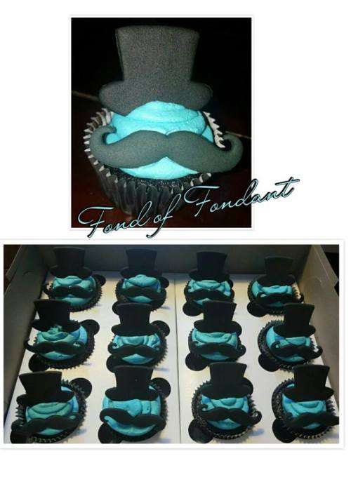 Top hat and moustache plastic cookie cutter set