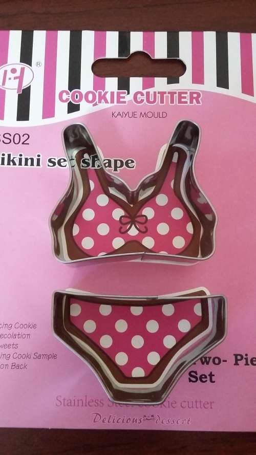 Bikini metal cookie cutter set