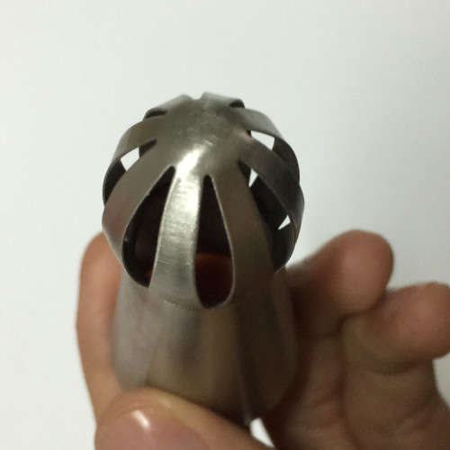 large Russian Cream decorating metal nozzle, B