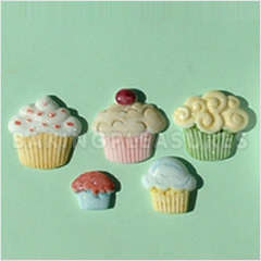 Cupcakes silicone mould, size of middle cupcake 2.5x2.5cm