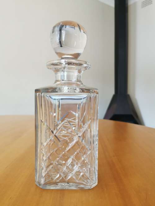 Crystal decanter