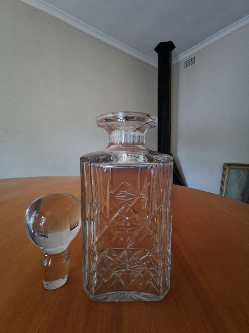 Crystal decanter