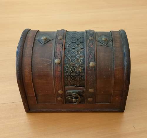 ***Crazy R1 Start!!*** Cute wooden Chest