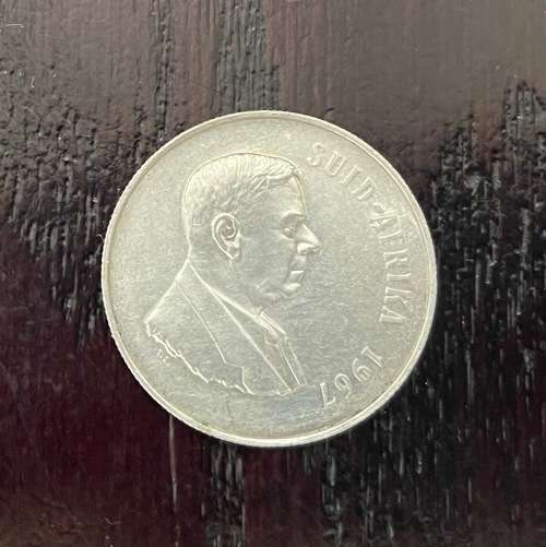 1967 South Africa (RSA) R1.00 coin (1 Rand)  - Afrikaans `Suid-Afrika`` Circulated, 15 Grams (RSA10)