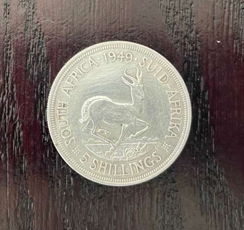 1949 Union of  South Africa - 5 Shilling Silver coin - Circulated, 29 Grams (UNI4)