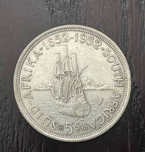 1952 Union of  South Africa - 5 Shilling Silver coin - Circulated, 28 Grams (UNI10)