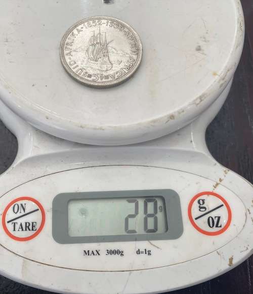 1952 Union of  South Africa - 5 Shilling Silver coin - Circulated, 28 Grams (UNI10)